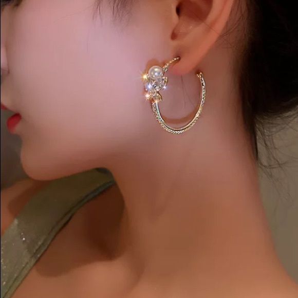 New 18k gold plated luxury flowers earrings - Picture 5 of 5